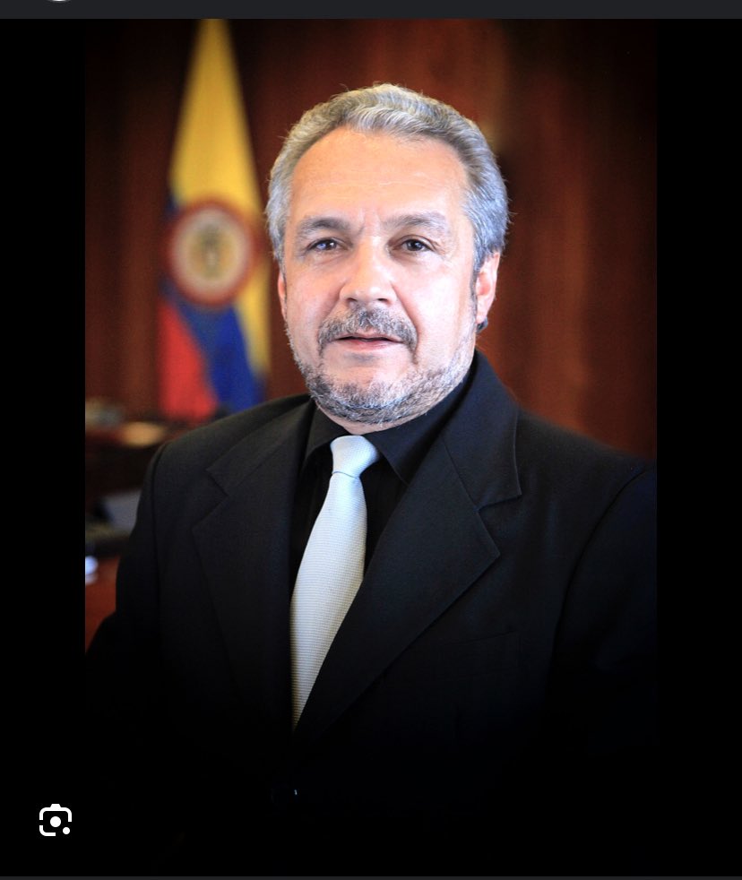 leaote's tweet photo. Noticia negativa para el Magistrado Gerardo Botero de la sala laboral de la @CorteSupremaJ que buscaba torpedear la elección  de la nueva Fiscal General, el @consejodeestado le negó en 2a instancia la tutela que pedía que la terna no estuviera conformada por sólo mujeres. https://t.co/rkeTru6BFD
