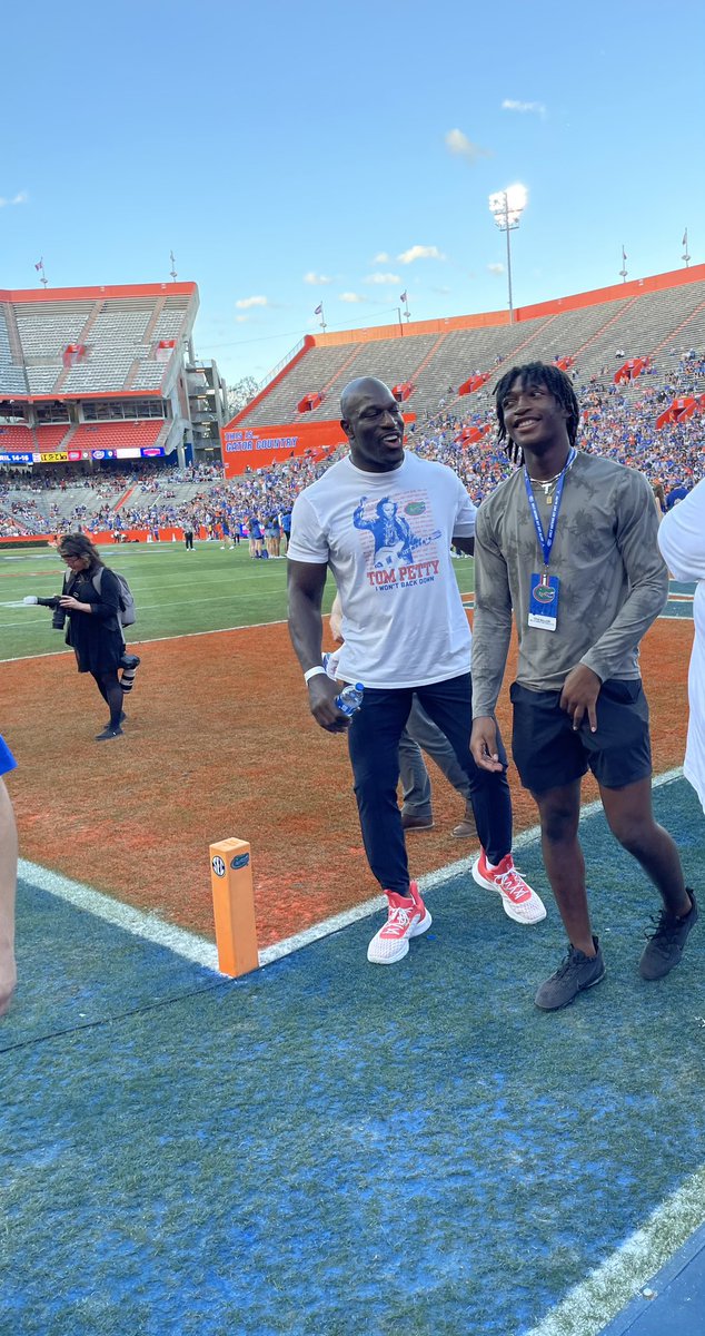 Titus O'Neil (@titusoneilwwe) on Twitter photo Today is another #ProudDad moment, as my youngest son <a href="/TitusBullard1/">๐ญ๐ข๐ญ๐ฎ๐ฌ ๐๐ฎ๐ฅ๐ฅ๐๐ซ๐</a> has officially announced that he is committed to continuing his academic and athletic career at <a href="/UF/">FLORIDA</a> and will be playing football for <a href="/GatorsFB/">Florida Gators Football</a> Iโm proud to see your hard work pay off!! Love you son #GoGators ๐ Today is another #ProudDad moment, as my youngest son <a href="/TitusBullard1/">๐ญ๐ข๐ญ๐ฎ๐ฌ ๐๐ฎ๐ฅ๐ฅ๐๐ซ๐</a> has officially announced that he is committed to continuing his academic and athletic career at <a href="/UF/">FLORIDA</a> and will be playing football for <a href="/GatorsFB/">Florida Gators Football</a> Iโm proud to see your hard work pay off!! Love you son #GoGators ๐
