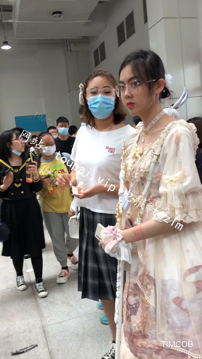 maincharacte's tweet photo. hair was exhausted, and he prayed from Mo. #街拍 #抄底 #原创抄底 #街拍美女 #偷拍裙底 #短裙 #裙底 https://t.co/8tTjCA65KV