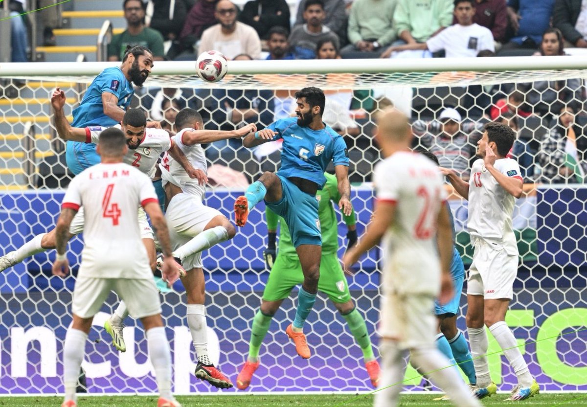 Surendra21286's tweet photo. India lost to Syria by 1-0 in final group match of Asian Cup. India out of tournament after losing all 3 matches. India conceded 6 goals in the tournament but failed to score a single goal.

#AsianCup2023 #HayyaAsia #SYRvIND #INDvSYR #AsianCup #IndianFootball #TeamIndia #INDvsSYR https://t.co/ngyyXdV3k1