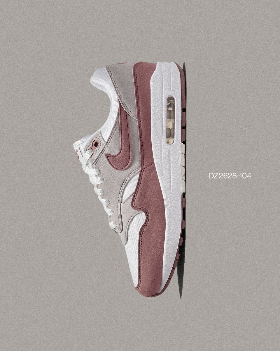 Footpatrol_ldn's tweet image. To this day, the Air Max 1 continues to be a heavyweight within the world of sneakers and its latest iteration is here, the 'Smokey Muave'.

Launching online on Thursday 25th January (Available online from 08:00AM GMT).

#AirMax #AM1 #AirMax1 #NikeShoes #TEAMFP #Footpatrol