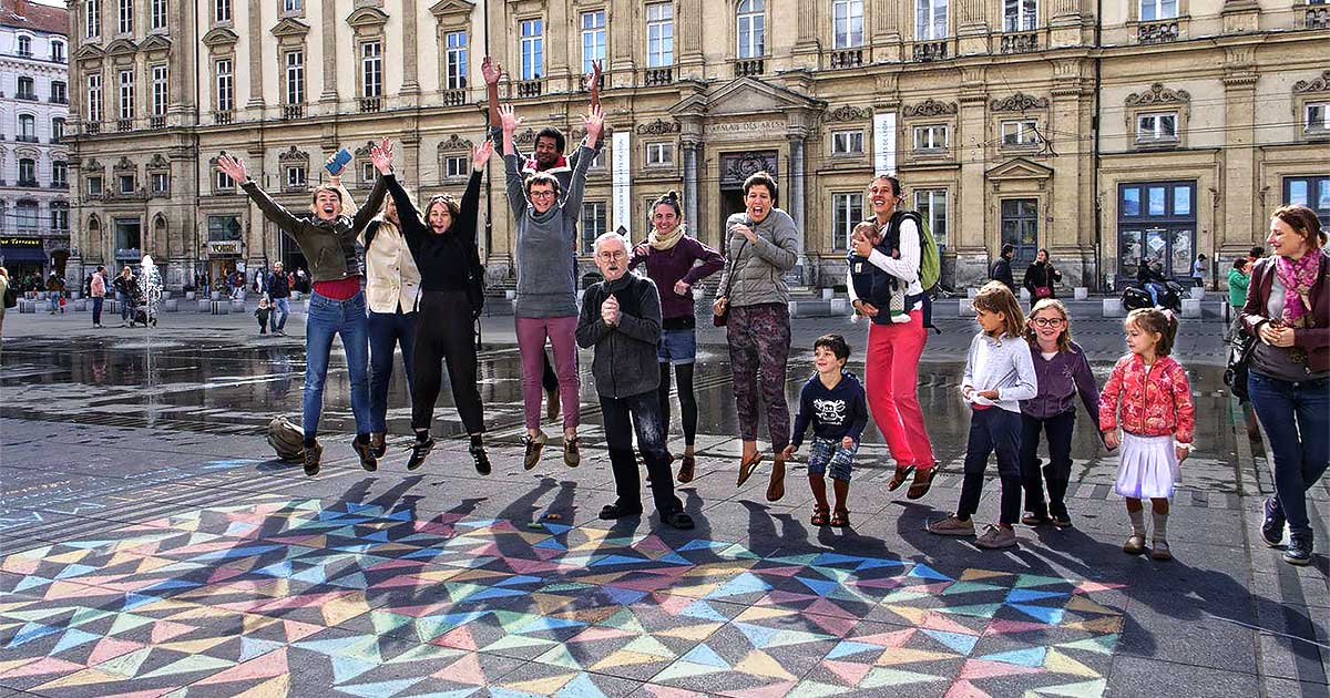 This year’s creative challenge is to add mathematics to an everyday thing or place and share a photo of your creation. Everyone is invited to participate. Play with mathematics!

idm314.org/2024-math-remi…

Photo CC BY-SA by Bertrand Paris-Romaskevich for Mathématiques Vagabondes.