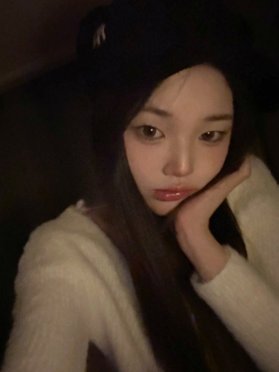 [#보은]

잘자라 클리키~😉

#CLASSy #클라씨
#BOEUN