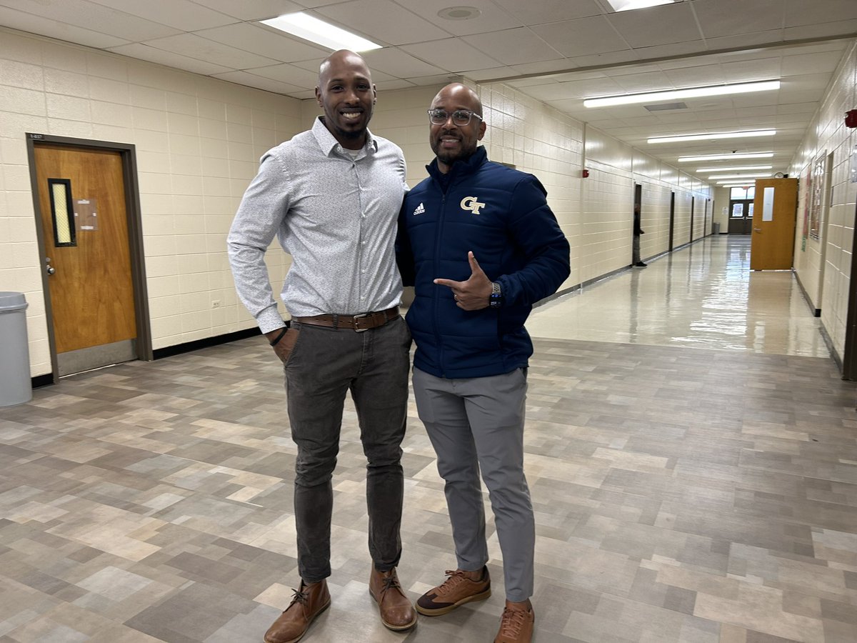 BrookSquadFB's tweet photo. S/O to Coach @coach_norv representing Georgia Institute of Technology for stopping by Da Brook to recruit our student-athletes #BrookSquad @CoachWoolridge5 https://t.co/GD1B864DQ4