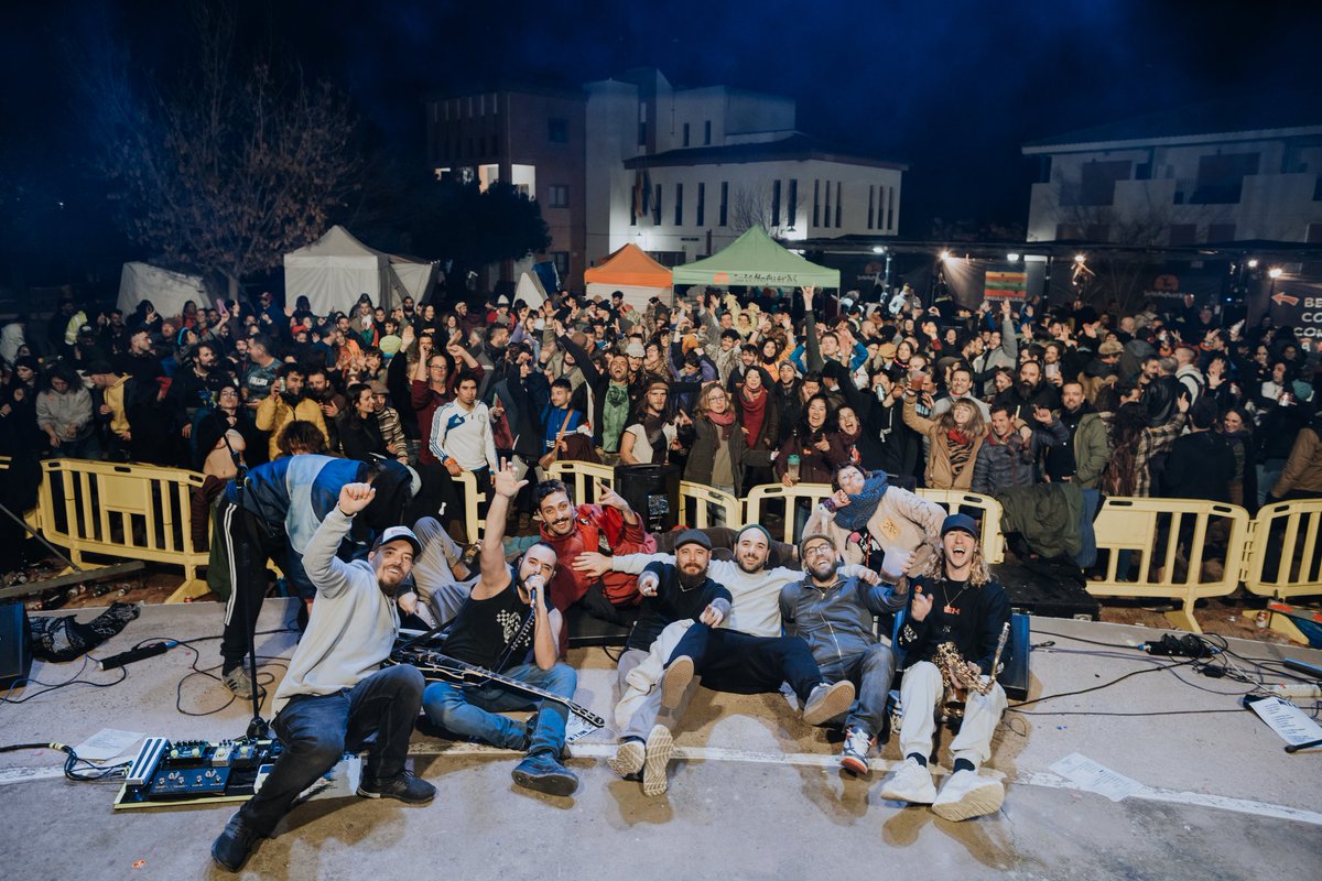 Lo de este finde en Sot De Chera, ha sido un disparate 🔥❤ Hogueras Sote &amp; Kaotik Circus en el corazón 🥺🥰

¡1000 gracias por aguantar hasta 4 de la mañana! ¡Sois alucinantes!