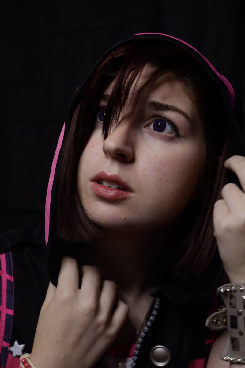ashlaf99's tweet photo. Happy Anniversary to KH3 RE:Mind (aka my fav KH thing ever) and HAPPY KAIRI DAY!! Have some of my fave shots of my Kairi cosplay 🫶🏻🌸
#kairiday #kairiday2024 #KHKairiDay #KHKairiDay2024 #kingdomhearts https://t.co/SjHhL01llM