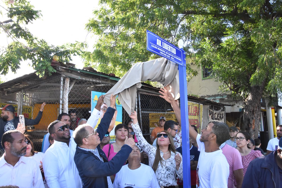 AlcaldiaSFMrd's tweet photo. Ayuntamiento designa con el nombre de Froralba Inoa Castro la calle B del sector Ribera del Jaya SFM https://t.co/A7mNZblPTV https://t.co/gmVpNTavTH
