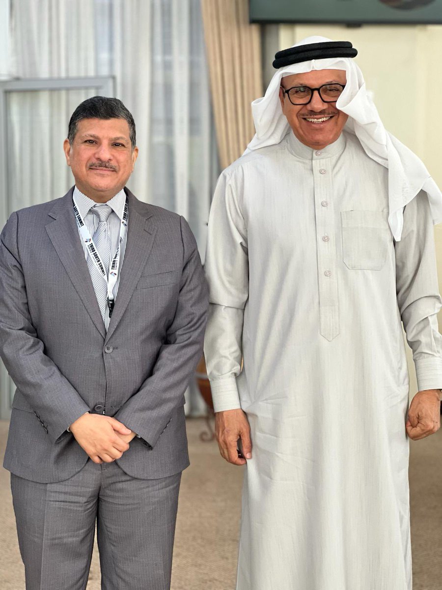 KwEmbEth's tweet photo. التقى سعادة السفير نايف هابس العتيبي بمعالي السيد عبداللطيف الزياني، وزير خارجية مملكة البحرين الشقيقة على هامش القمة الـ 19 لحركة عدم الانحياز المنعقدة في العاصمة الأوغندية، كمبالا. 
حيث تم خلال اللقاء تبادل الأحاديث الوديّة. https://t.co/13dNfcrnim