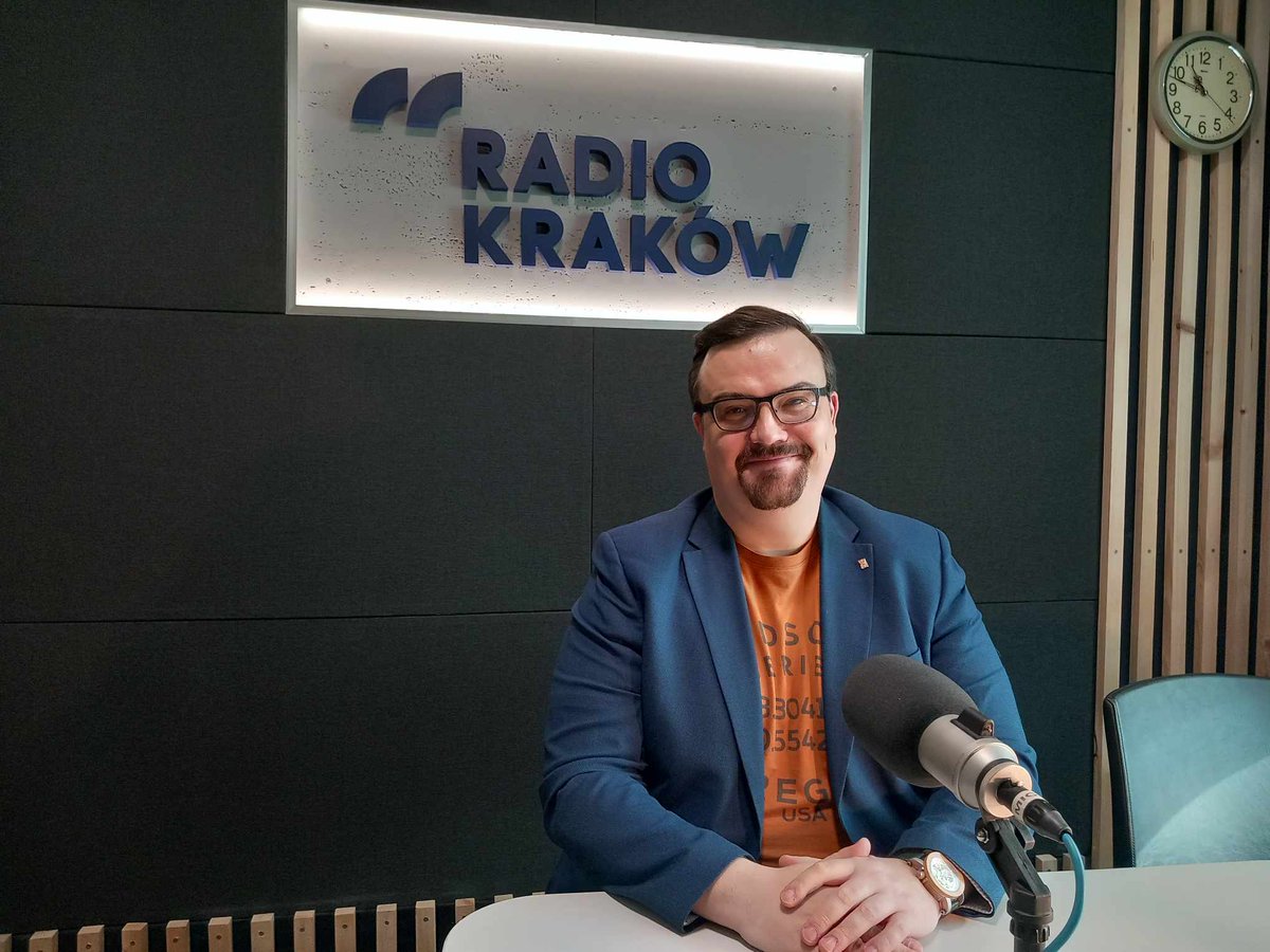 joanna_gaska's tweet image. Szybka randka z inwestorem - czyli o największym w Europie Środkowo-Wschodniej kongresie głębokich technologii  #deeptechsummit i o potrzebie wsparcia  naukowców programami akceleracyjnymi z @MarcinStyrna  #deeptechcee #polandinnovative w @RadioKrakow  podcasty.radiokrakow.pl/zawodowiec?pla…