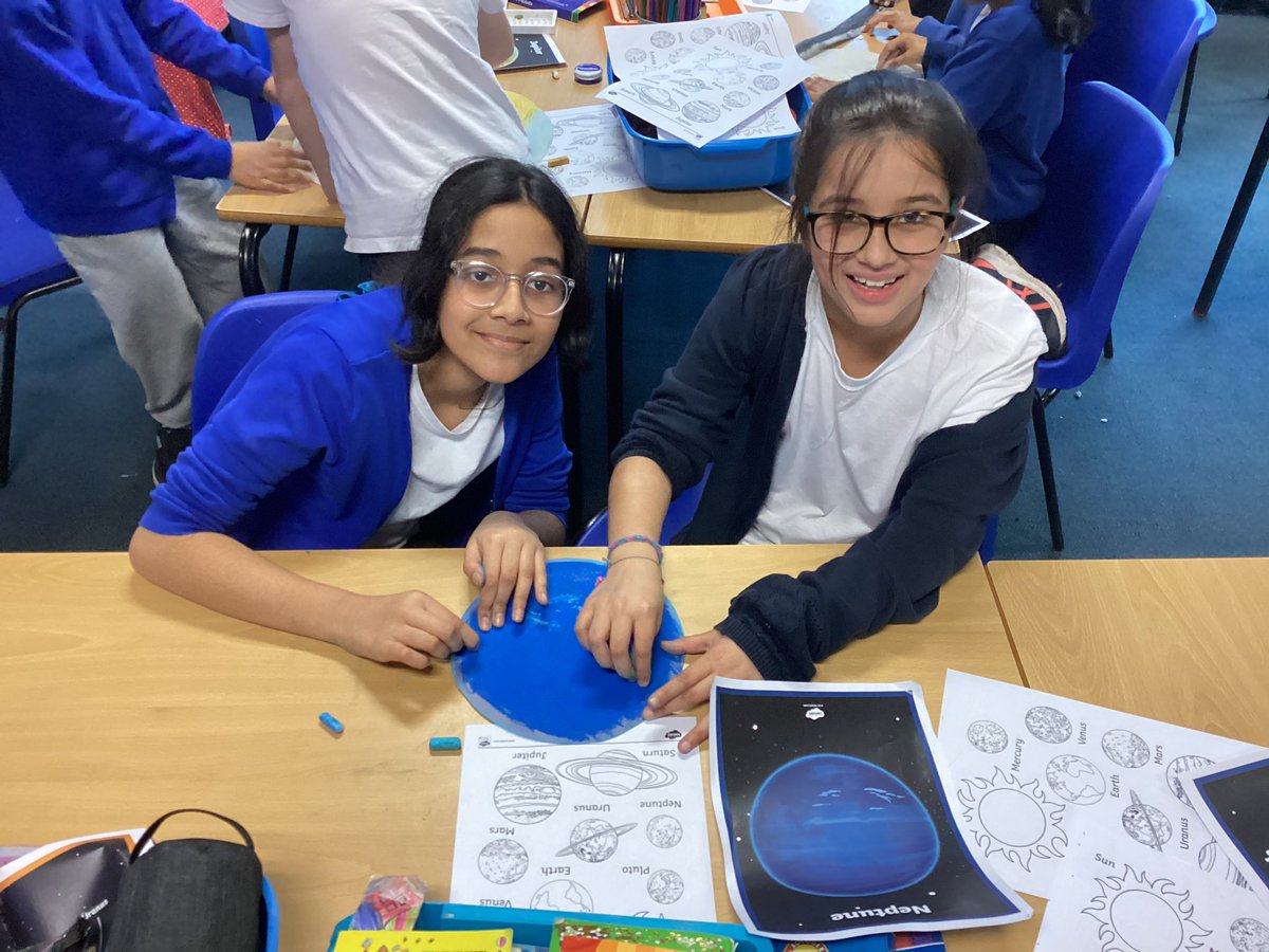 chadvaleprimary's tweet photo. #CVCutts #CVScience We are working hard to make the planets look as realistic as possible. πππ https://t.co/nLH5wPdFV8