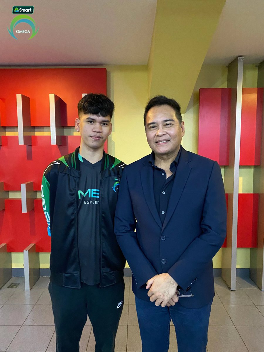 OmegaEsportsPH's tweet photo. Nakisaya sa sinehan at kasamang nanood ni Ch4knu sa premiere night ng βGGβ the movie sila Andrea Brillantes, John Arcilla, at Edward Barber. πΏππ
#OneShotOmega #PowerOfSmart #LiveMoreToday #OMGMLBB #SmartOMG https://t.co/lYgESjs2dz