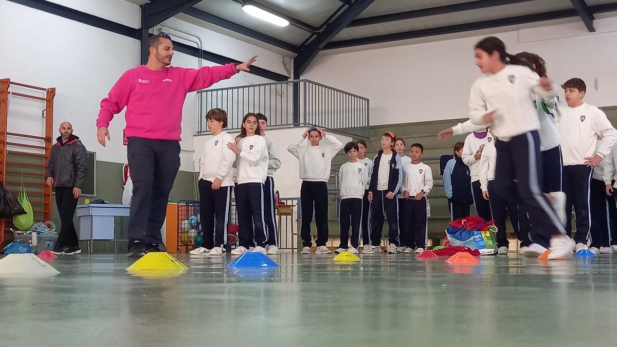 EsportsConsell's tweet photo. Els tallers #Sumat del @ConselldeMca promocionen els esports minoritaris i els #valors saludables. Una eina referent com a proposta pedagògica esportiva per a docents i centres escolars.
📸"Esport inclusiu". Col. Sta. Teresa a #Palma. 6è primària.
👉 Jocs i esports adaptats. https://t.co/jsGhuLy740