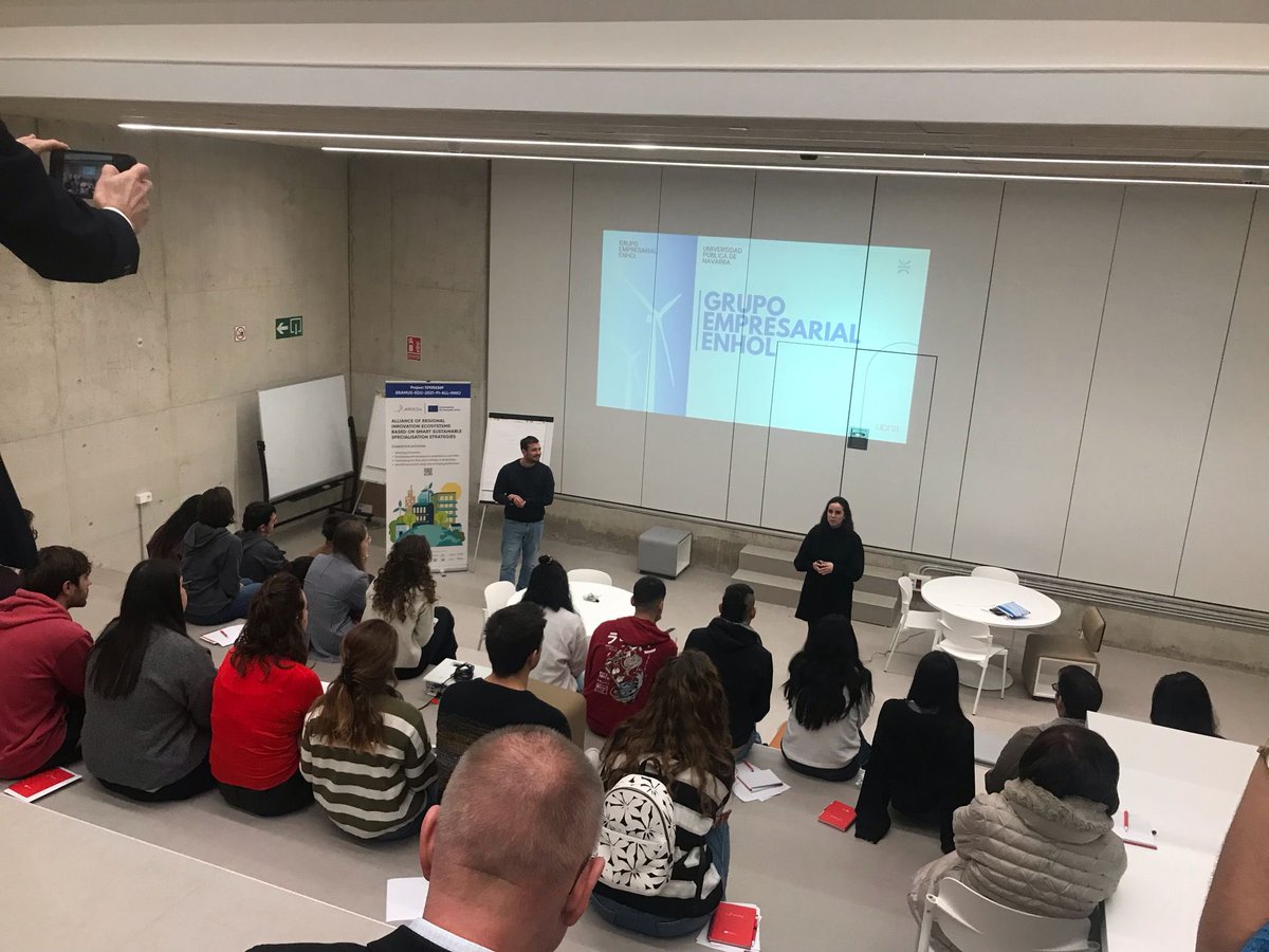 lucemprende (@lucemprende) on Twitter photo Hoy nuestra compañera Lucía Nieto se ha acercado a la <a href="/UNavarra/">UPNA - Universidad</a> para participar en una sesión dentro del programa ARIES4, un proyecto ERASMUS +. A través de la metodología CRE8 se ha planteado un reto, de la mano del del grupo Enhol y relacionado con la atracción de talento. Hoy nuestra compañera Lucía Nieto se ha acercado a la <a href="/UNavarra/">UPNA - Universidad</a> para participar en una sesión dentro del programa ARIES4, un proyecto ERASMUS +. A través de la metodología CRE8 se ha planteado un reto, de la mano del del grupo Enhol y relacionado con la atracción de talento.