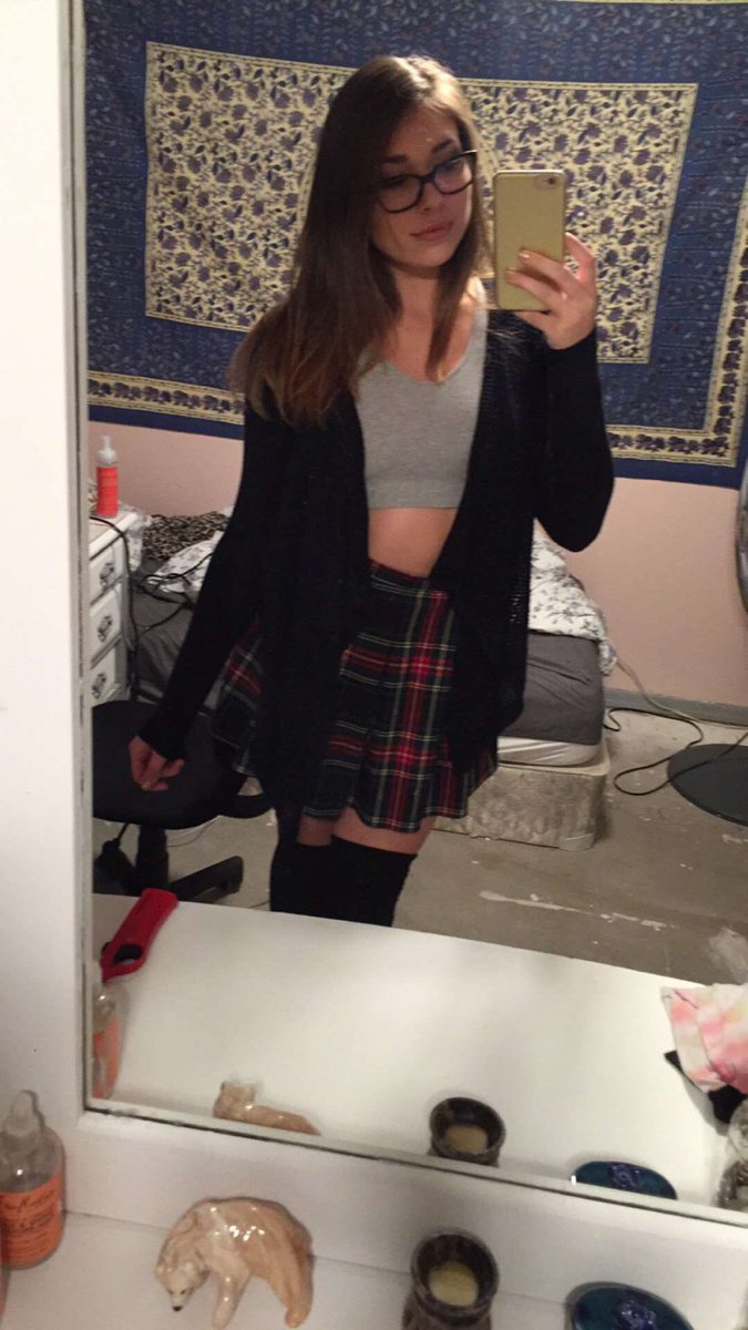 i love wearing skirts and just waiting for you to fuck me😋
#selling_content #buyingcontent #nsfw #nsfwtwt #sugardaddy #sugarbaby #cum #slut #whore #horny #chubby #chubbygirl #pawg #paypig #ebony #tittes #pussy #squirter #creamy #slutty #sph #findomgoddess.
 #squirter.