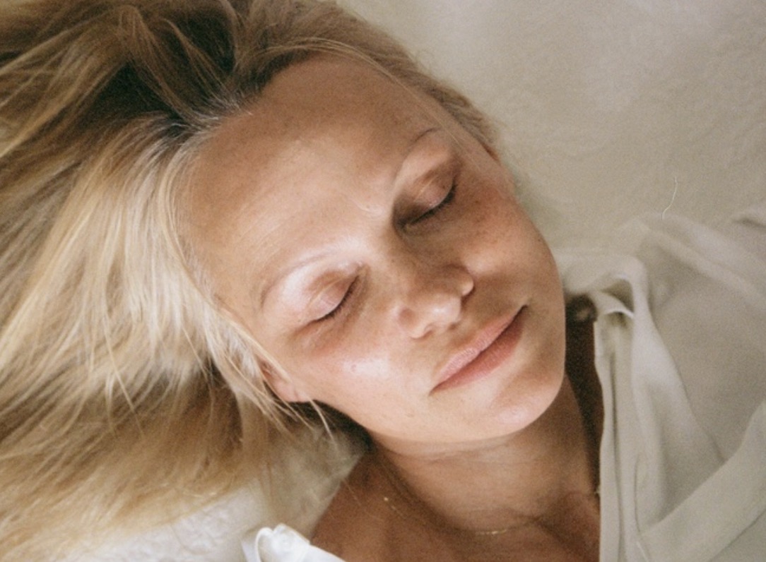 davelackie's tweet photo. Interesting news in the world of skincare this morning. Actress and model Pamela Anderson is now co-founder &amp; owner of minimalist skincare brand Sonsie Skin according to Cosmetics Business. She says she will focus on its 'holistic beauty &amp; self-empowerment' mission. https://t.co/2LIE06wug9