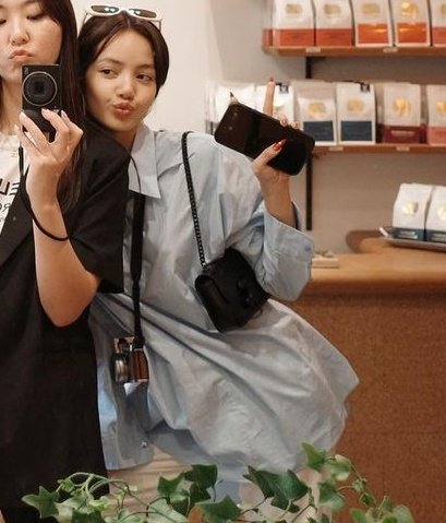 random lisa pics tweet media