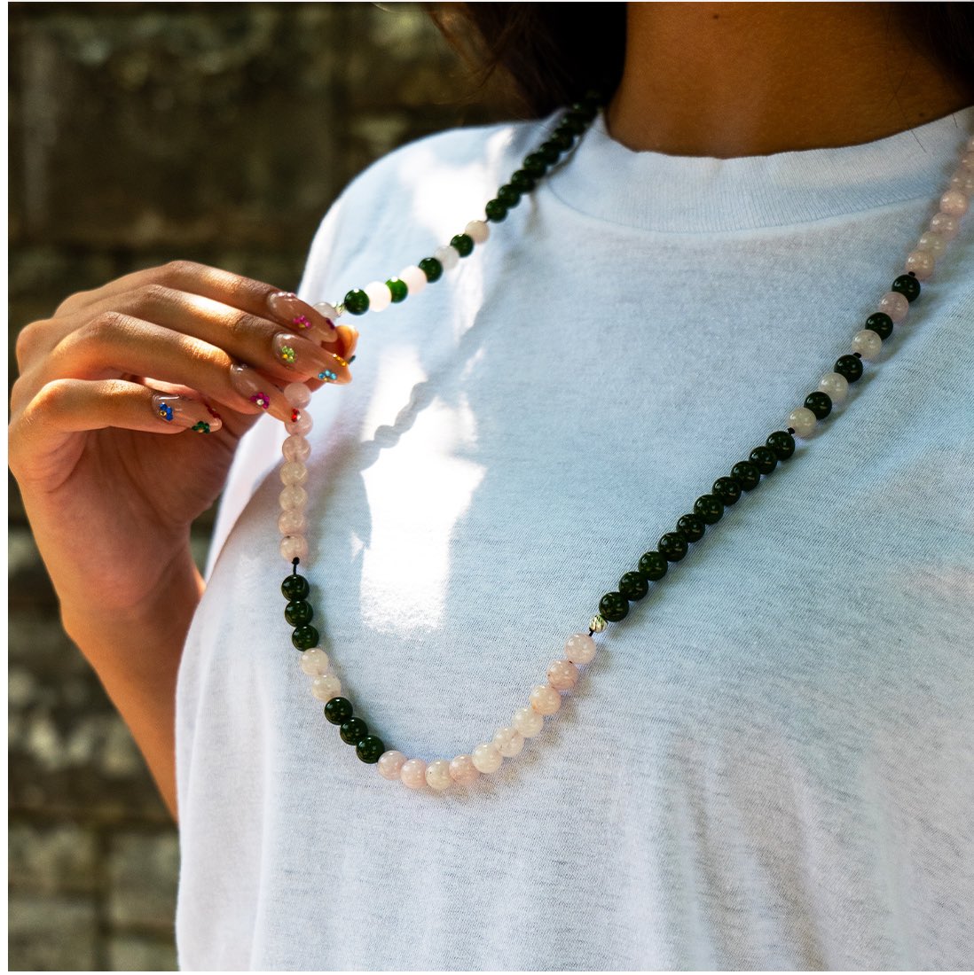stoneandpearl1's tweet photo. we introduce our Rose Quartz and green jade long necklace. Visit our store in bio to discover more!
نقدم لكِ قلادة من الفضة بحجر الكوارتز الوردي واليشم الأخضر. قومي بزيارة متجرنا في البايو لاكتشاف المزيد! https://t.co/aClAQuHejD