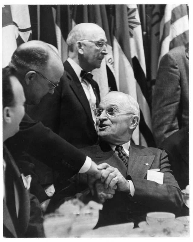 In this #Harry140 photo, former President Harry S. Truman is at an event at the Country Club Plaza in Kansas City! This event in 1955 honored Senator Clinton Anderson of Arizona, who served as Secretary of Agriculture during HST's first term. trumanlibrary.gov/photograph-rec…