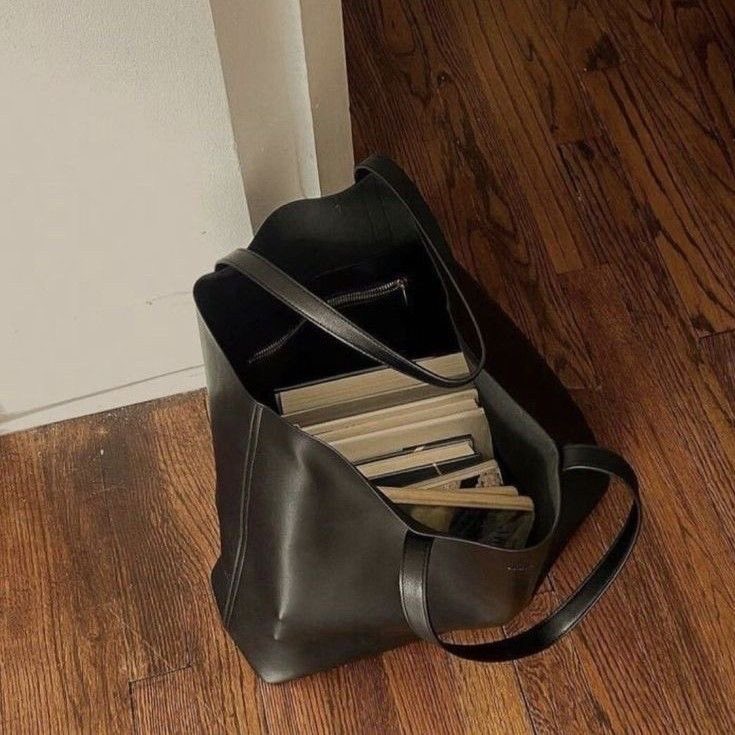 PrettyYetWitty's tweet image. ☕️