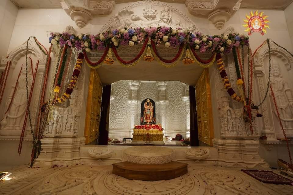 stephen_yash's tweet photo. भगवान श्री रामलला सरकार के अलौकिक दर्शन - अयोध्या धाम

पौष मास, शुक्ल पक्ष, त्रयोदशी तिथि, विक्रमी संवत् २०८०

 #ShriRamMandir  #AyodhyaSriRamTemple 

#रामलला #RamMandirPranPrathistha https://t.co/P2AdK3sH9m