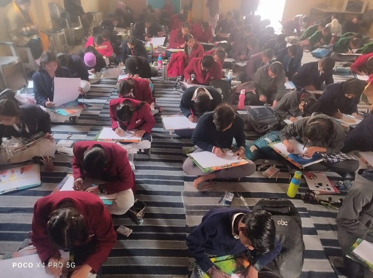 On-The-Spot painting competition at Vidyalaya on 23.01.2024 in which 100 participants from various schools in Sitapur showcased their artistic talent #ParakramDiwas #PPC2024 #ParikshaPeCharcha #ExamWarriors #KVS @KVS_HQ @EduMinOfIndia