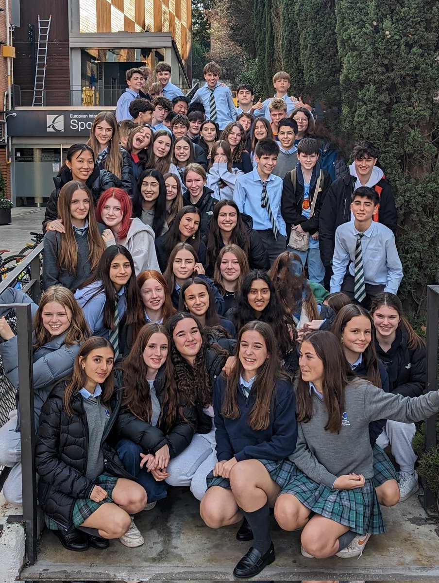 TheKingstonAca's tweet photo. And so the first leg of this year's exchange draws to a close, goodbyes and ¡adios! have been said, tears have been cried and we're on the coach to the airport. Looking forward to welcoming @EISBarcelona to TKA in March! #CommunityCharacterAmbition #WeAreTKA  @alllondon007 https://t.co/bug0U7XSoM
