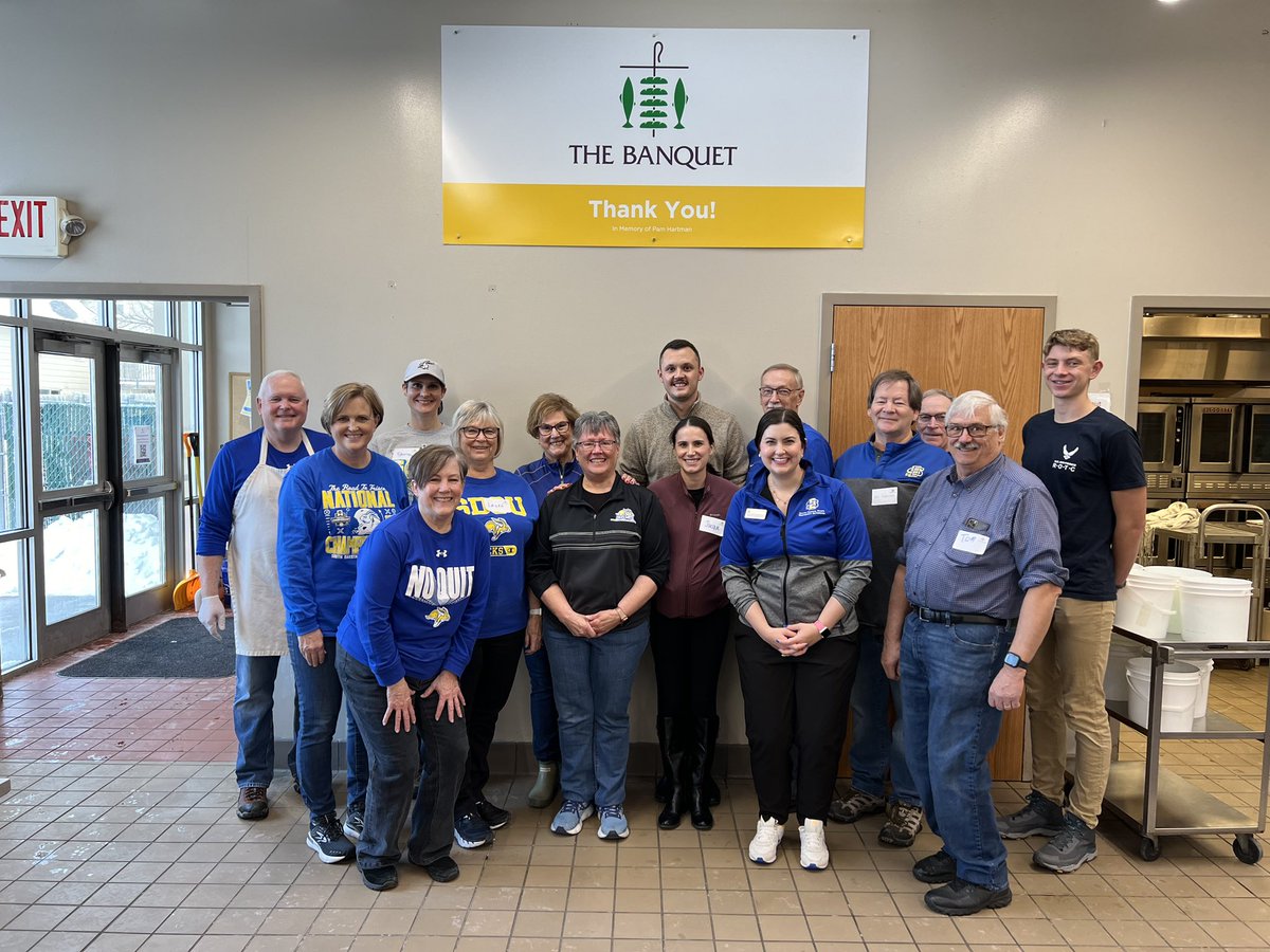 Thank you to all the SDSU Alumni that came out to volunteer at <a href="/TheBanquetSF/">The Banquet</a> ! 🐰💛💙🤲🏻