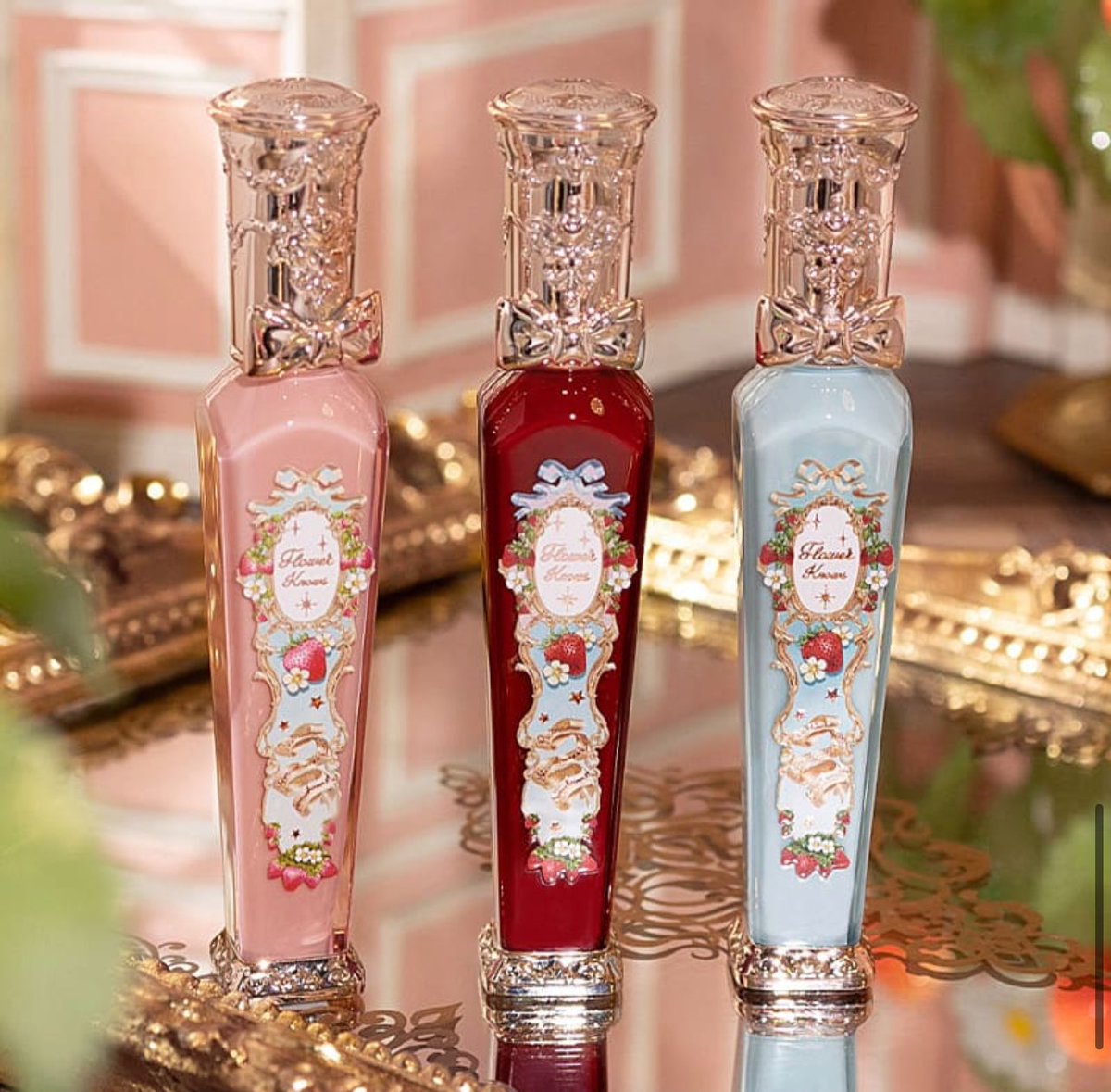 OPEN PREORDER FLOWER KNOWS

🌷 Little Angel
🌷 Swan Ballet
🌷 Moonlight Mermaid
🌷 Strawberry Rococo

Catalogue on thread ⬇️
