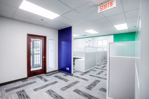 Aquest_Design's tweet image. 𝗗𝗲𝘀 𝗲𝘀𝗽𝗮𝗰𝗲𝘀 𝗮𝘂𝗱𝗮𝗰𝗶𝗲𝘂𝘅 𝗲𝘁 𝗰𝗼𝗹𝗼𝗿𝗲́𝘀! 📷

Notre équipe a adoré travailler avec Valeo Pharma pour insuffler de l'énergie et de l'innovation dans leur espace avec des touches de couleurs. 💛💚💜