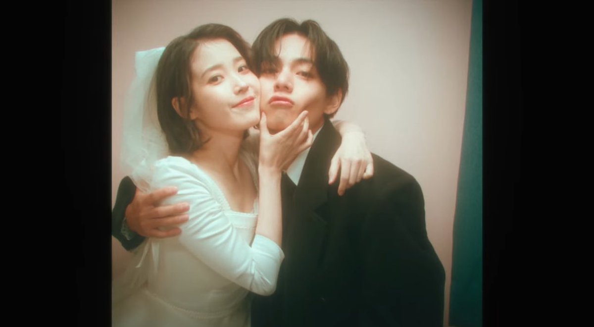 KimTaeHyung_kpd's tweet photo. ในเอ็มวีฉากนี้น่ารักมาก🥹🤍🤍🤍🤍🤍🤍🤍🤍🤍🤍🤍🤍🤍🤍🤍🤍

#Love_wins_all #TAEHYUNG #BTSV #KimTaehyung https://t.co/x2T8gmDJLt