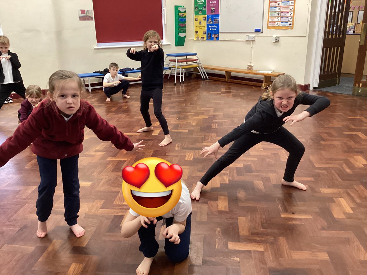 JORPS_1's tweet photo. #JORPSY2 have demonstrated their #ImaginativeThinking today in creating their own dinosaur dances. We’ve used our knowledge from last half terms writing to support our creativity! https://t.co/M1sjiug3Ub