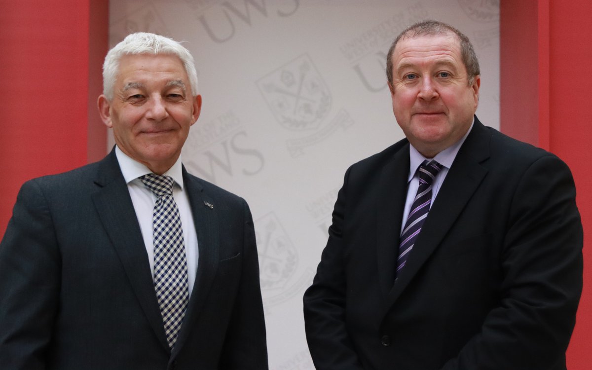 UniWestScotland's tweet photo. Today, we welcomed @GraemeDeyMSP, @ScotGov Minister for HE &amp; FE to our Paisley campus to meet staff and students and find out more about our ‘Supporting Student Success’ model, which provides a personalised approach to student development.

Read more at https://t.co/XJ5YgggmKV https://t.co/Kq4wNHzxMB