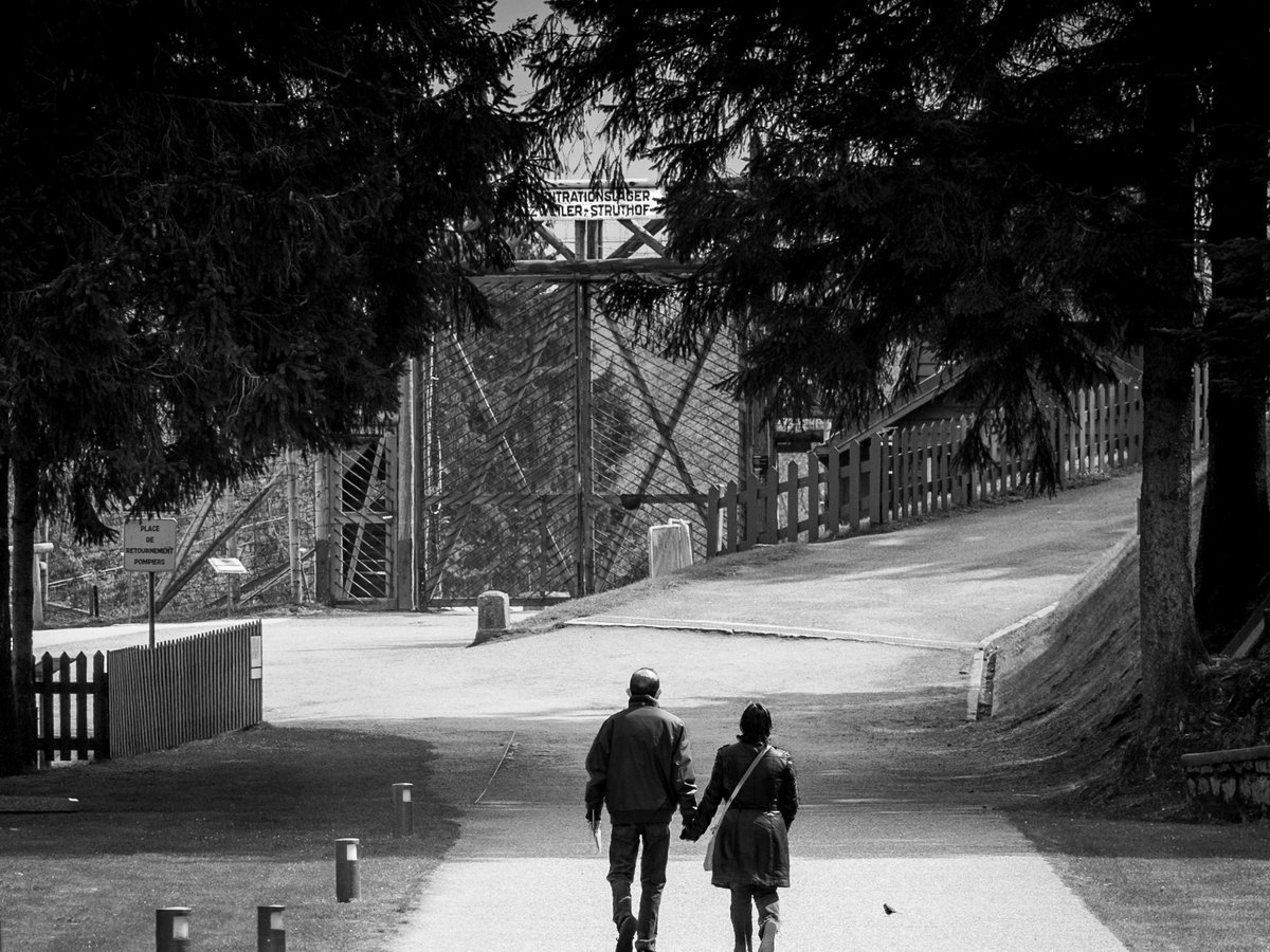 Un immense merci à nos 225 789 visiteurs qui ont franchi le portail de l’ancien camp de concentration de Natzweiler-Struthof en 2023. Chaque visite est un hommage à la mémoire, un pas vers la transmission et la préservation de notre histoire. © 2016 Charles Habib