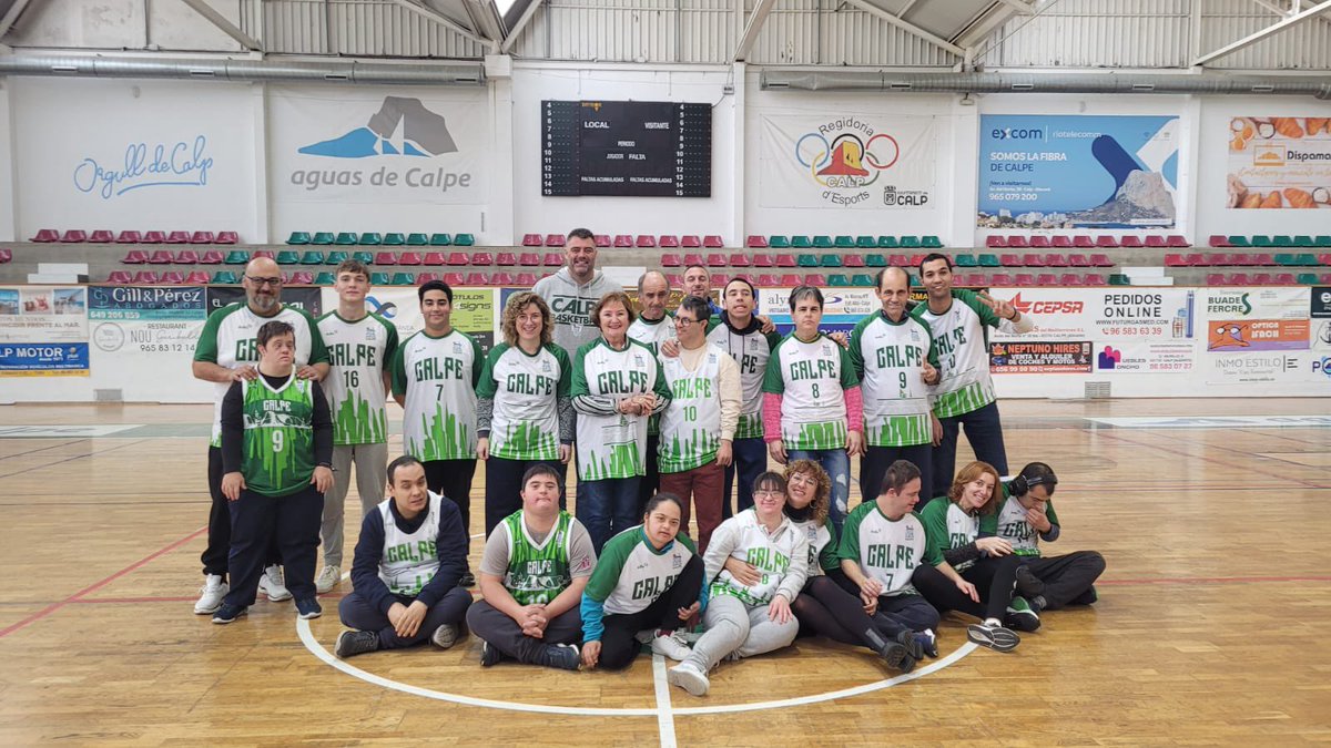 CompromisCalp's tweet image. Avancem en inclusió esportiva 🩵

El Centre Ocupacional Maite Boronat ha signat uns convenis tant amb el @cbifachcalpe com en la @udcalpe per tal que els seus usuaris i usuàries puguen entrenar amb entrenadors dels clubs en les instal·lacions esportives municipals.