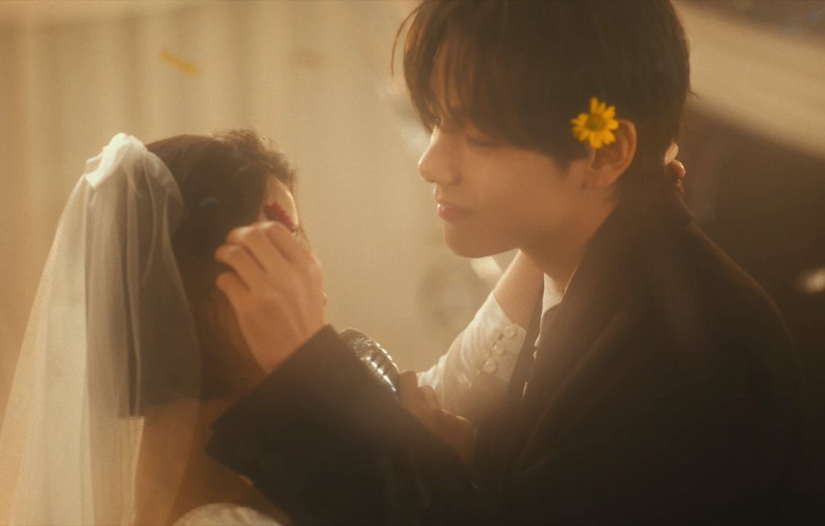 taeguide's tweet photo. The range give Taehyung his Oscar now 

ACTOR TAEHYUNG RETURNS 
#LoveWinsAllMV https://t.co/Xky5F1St1l