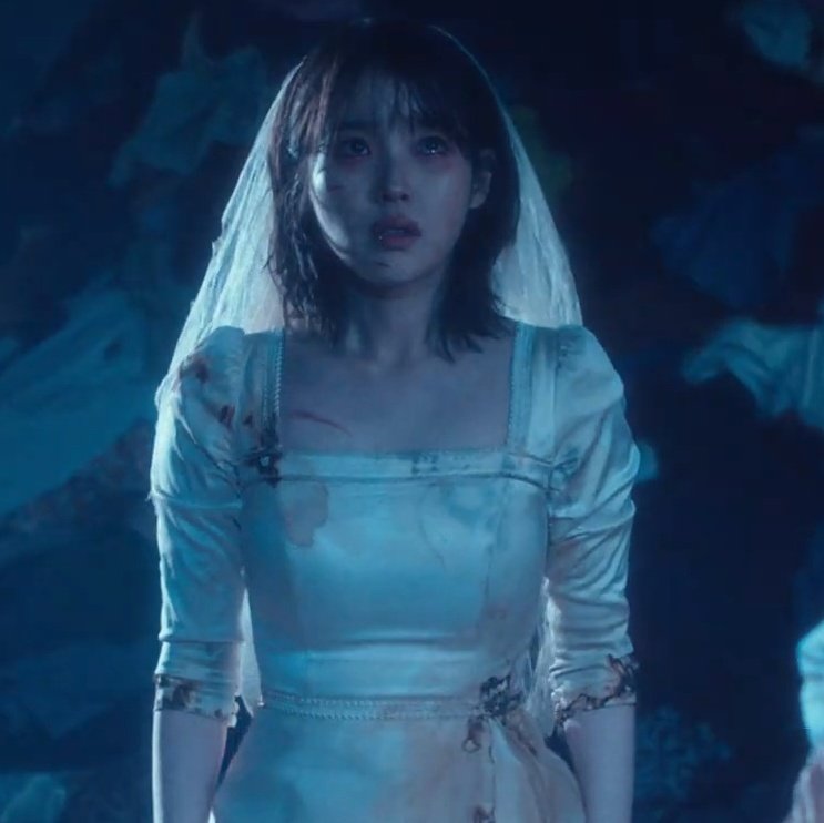 mingukiu's tweet photo. she's an actress your honor, she ACTS

IU LoveWinsAll MV Out Now
#LoveWinsAllMV
#Love_wins_all 
#IUV_wins_all https://t.co/Yue3buu6Iu