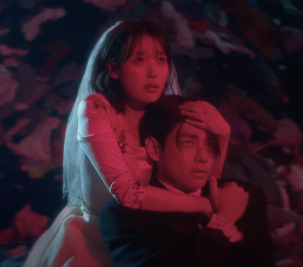 moonfloweriu's tweet photo. Bub how do u expect us to recover from this 😭

IU LoveWinsAll MV Out Now
#LoveWinsAllMV
#Love_wins_all 
#IUV_wins_all https://t.co/EIishHJMMK