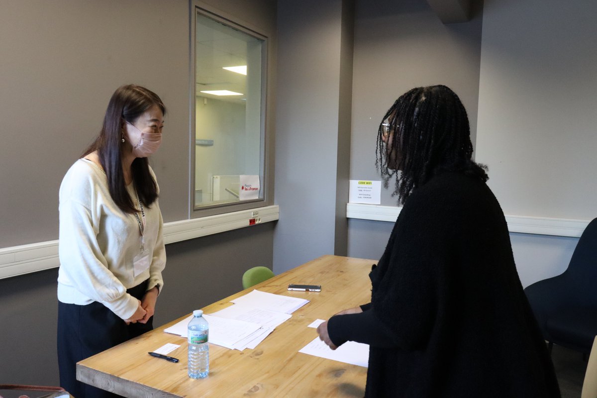 📸 Retour en images de l'épreuve orale du japonais avec nos incubés de la promo 10.

🇯🇵 L'objectif est de pouvoir se présenter et pitcher son projet entièrement en japonais face à Akiko-san l'intervenante de OKYAKUSAMA Formation.