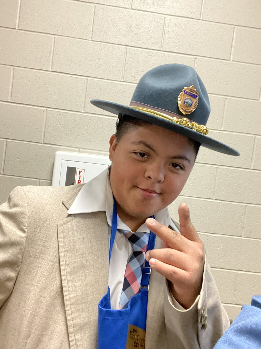 Always appreciate when Trooper Calderon swings by the Buffalo Coffee Shop! <a href="/TrooperTonyKHP/">Trooper Tony</a>