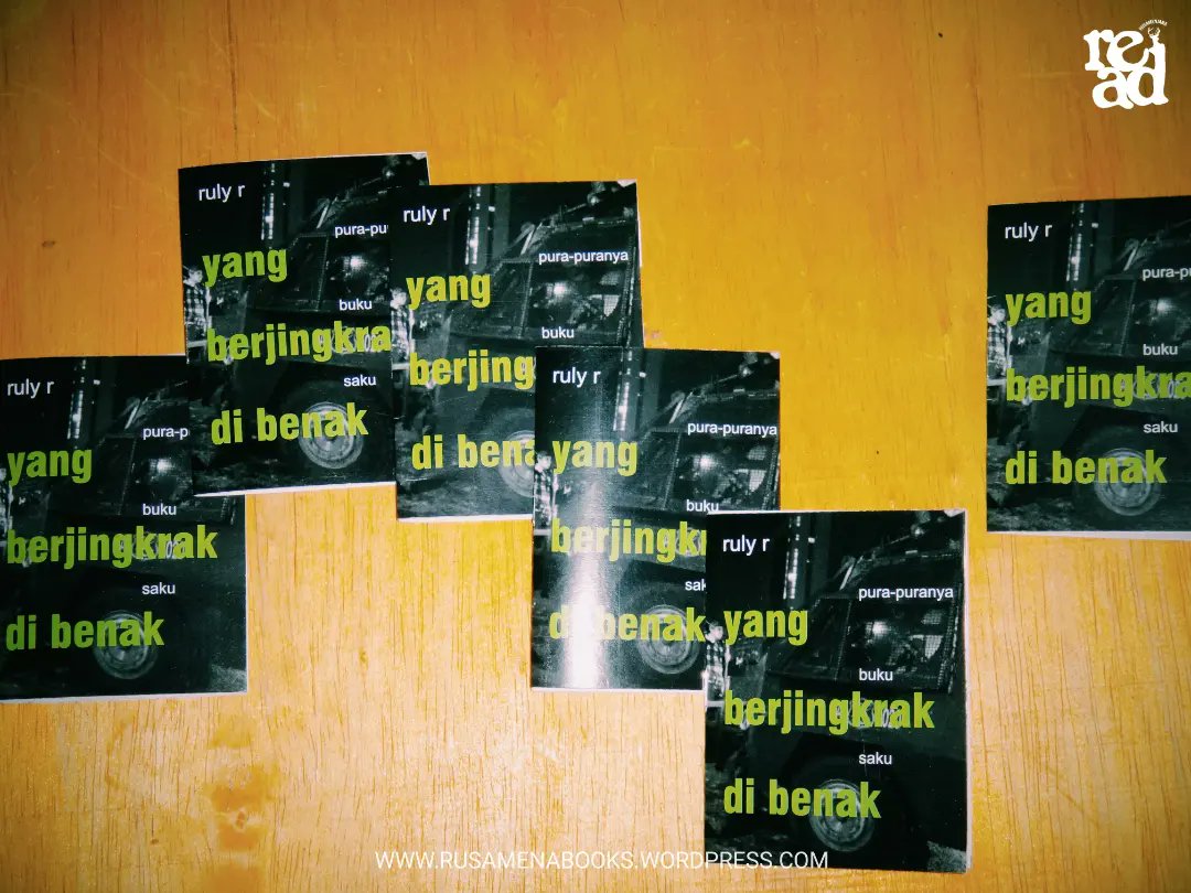 rusamenjana's tweet photo. Moment keseruan ngobrolin buku Melawat Ingatan karya Ruly R. Terima kasih banyak kawan² yang menyempatkan hadir. Acara itu sekaligus peluncuran terbitan pertama @salines_press kita.

Sampai jumpa kembali ye ✨🐈

#rusamenjanabooks  #rusamenjanabookstore #rusamenjanapublishing https://t.co/7F7Oe0M2Ig