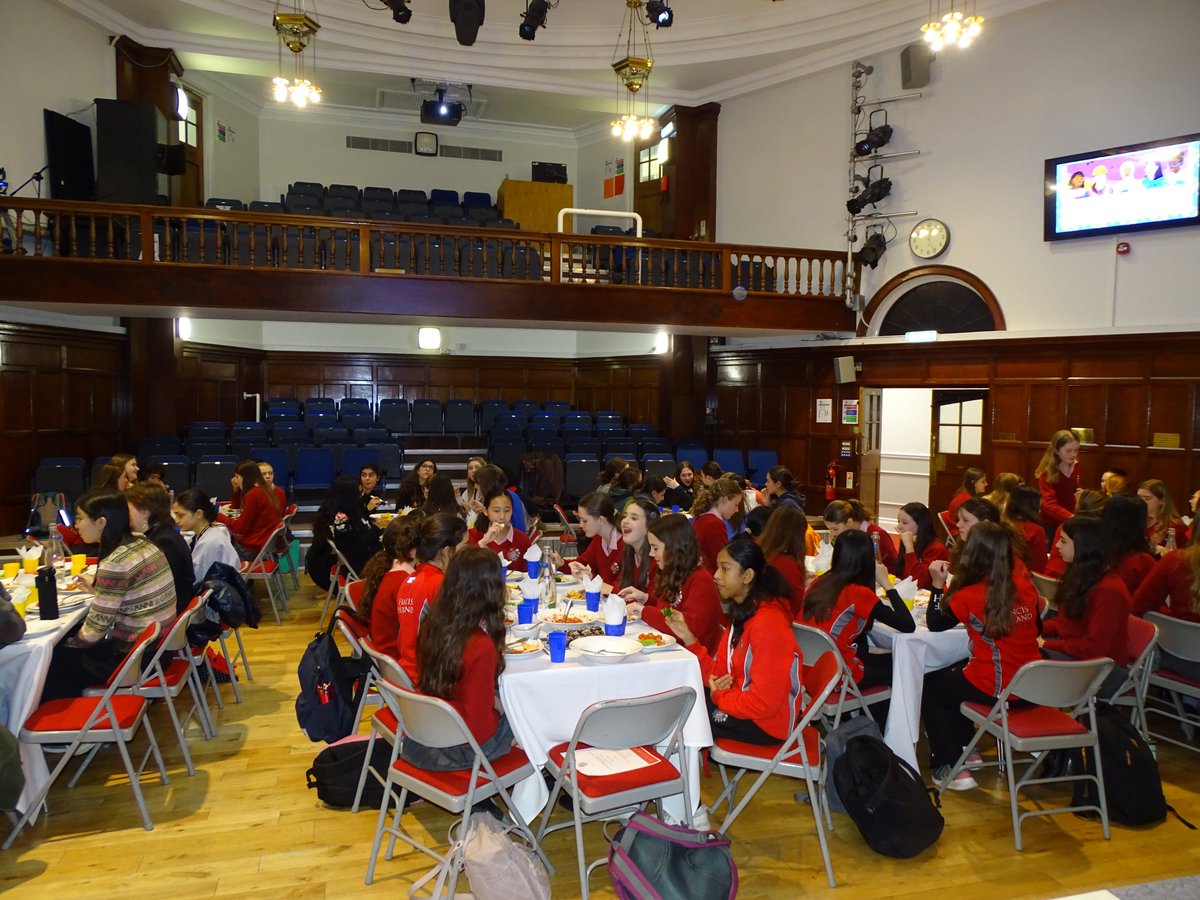 Great to welcome our Scholars and Exhibitioners to the Hall this lunchtime for our first Scholars' Lunch of 2024, giving them a perfect opportunity to share ideas and connect over lunch. #ScholarsLunch #AcademicEnrichment