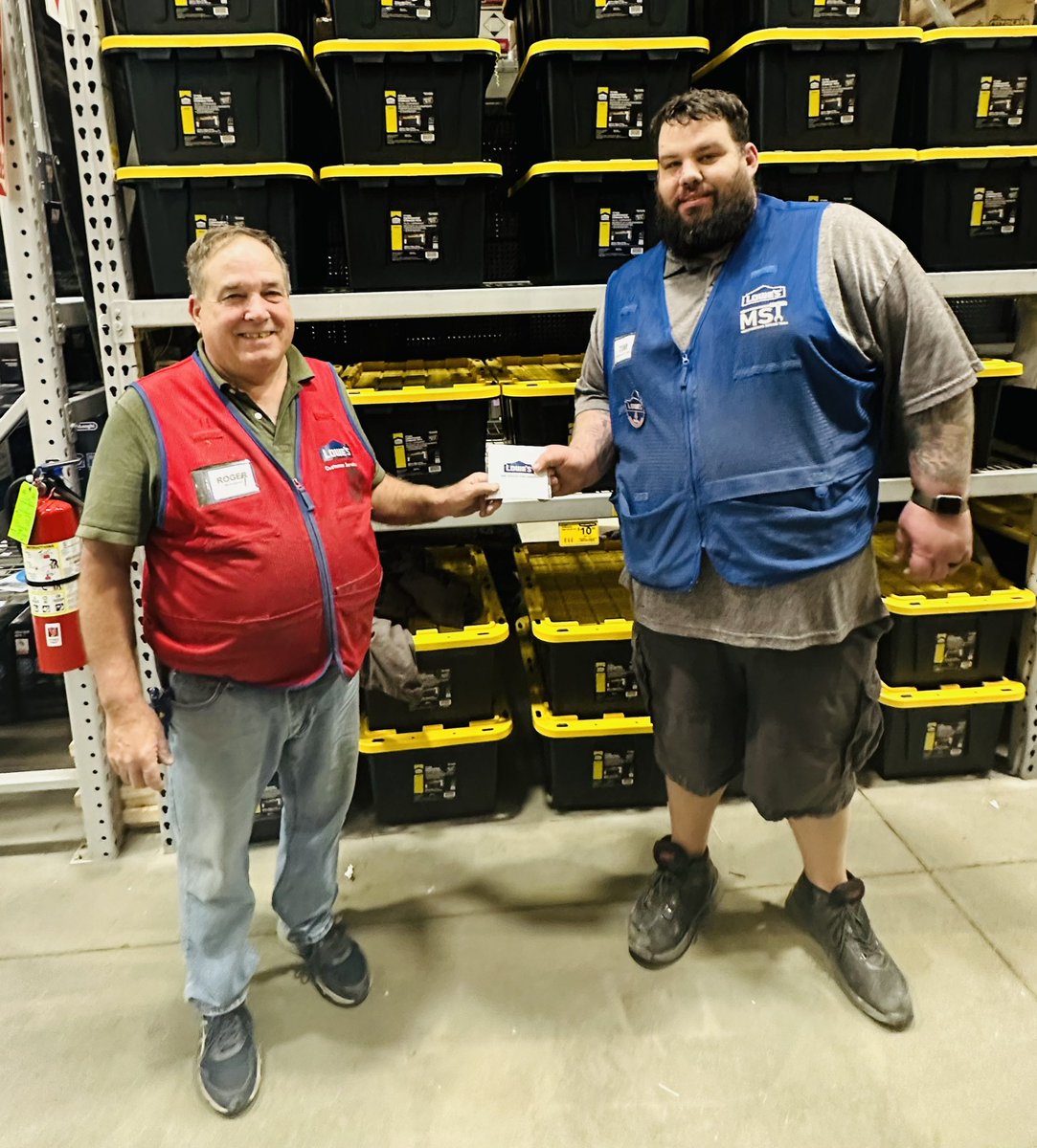 Ingram5Curtis's tweet photo. @timrobinson0326 recognizing Roger for helping the team set spring elevations! #oneteam #MSTRedVest #SpringReadiness @BlueBoxR1 @MYoungsonLowes @BenitoKomadina @DCT0813MD @GallianoScott https://t.co/0cNkRoY3XU
