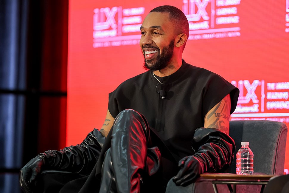 "The Fight Has Chosen Me": <a href="/IamGMJohnson/">George M Johnson Garçon</a> talks about resisting censorship and supporting queer youth
americanlibrariesmagazine.org/blogs/the-scoo…