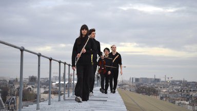 PetiteChanOk's tweet photo. Musique et Free-run chorégraphique
 Avec l’Ensemble Les Apaches !
@JulienMasmondet, dir.
Et les free-runners :
@SimonNogueira, @TonnoirJohan 
et le danseur et acrobate :
@pernalta dans la Nef du @MuseeOrsay les 6 &amp; 7 février !
#StreetArt 
=> https://t.co/zJPe431Gag https://t.co/857jDJ2Sqz