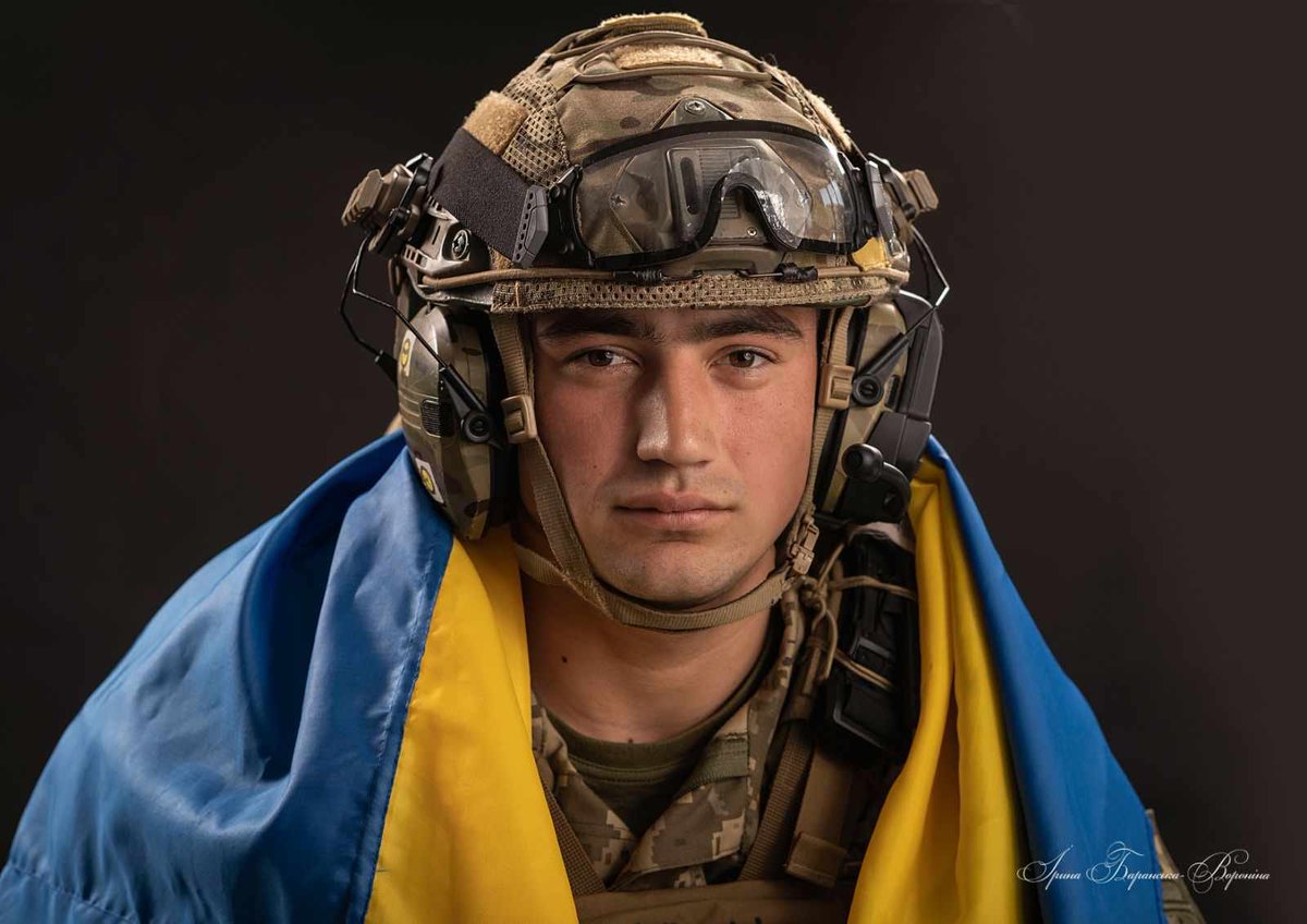 EuromaidanPress's tweet photo. They laid down their lives not only for Ukraine but for  Europe too
   
RIP - Ihor Sadovyi, Andriy Kozyrka (28), Artem Latiuk, Yaroslav Panchyshyn(25)
  
Rest, comrades, rest &amp; sleep 
The thoughts of men shall be 
As sentinels to keep 
Your rest from danger free

#ArmUkraineNow https://t.co/dvxlVD654K
