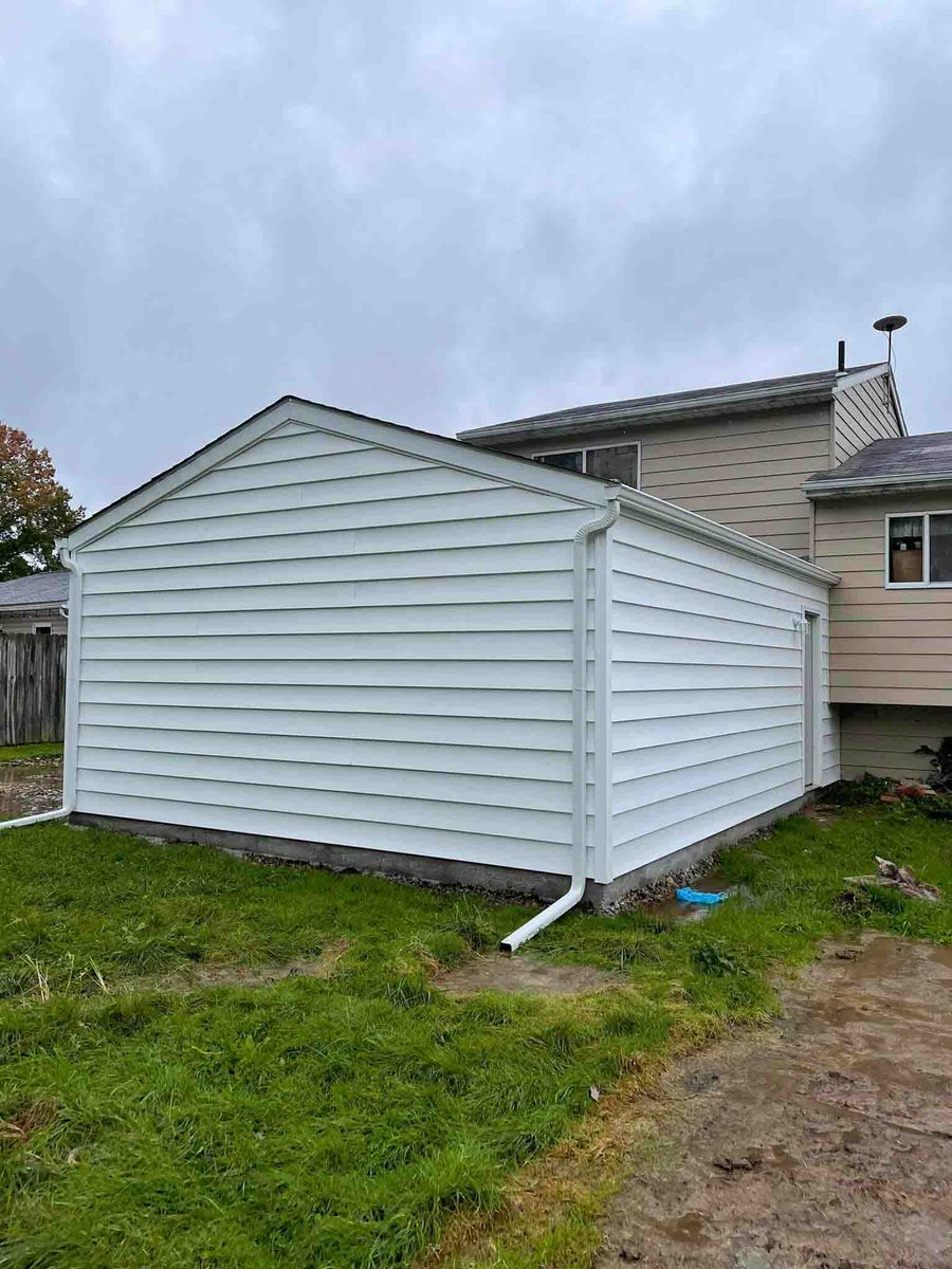 Our team offers top-quality siding options that are durable, stylish, and customizable to fit your home's unique needs. Check out our website to learn more about what we offer!

#Siding #MiddlefieldOH bit.ly/3smnQNQ