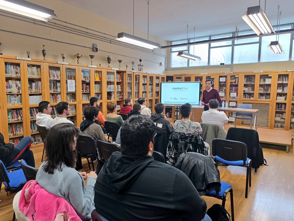 CyberlurEs's tweet photo. Visitamos el @IESGalileo para presentar a las empresas @HardtronicST @ICONmultimedia @proconsi @WeAreAltia @luceit en el ámbito del proyecto #Contacttic que hemos desarrollado con el apoyo de @jcyl
#talento #formacion #experiencias #FP #CyL https://t.co/pqNUmHGvEk