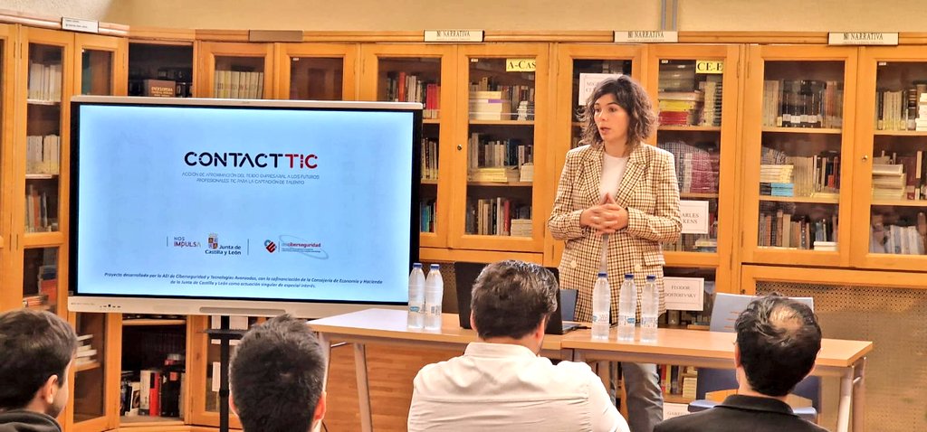 CyberlurEs's tweet photo. Visitamos el @IESGalileo para presentar a las empresas @HardtronicST @ICONmultimedia @proconsi @WeAreAltia @luceit en el ámbito del proyecto #Contacttic que hemos desarrollado con el apoyo de @jcyl
#talento #formacion #experiencias #FP #CyL https://t.co/pqNUmHGvEk
