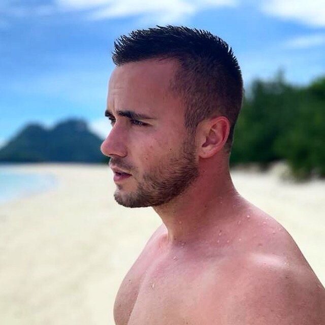 lagaylifefr's tweet photo. YOANN @yoann.drch
… La #Gay Life et @bestoffrenchboys vous font découvrir le beau gosse du jour
➡️ YOANN @yoann.drch
#frenchboy #french A lire ici >> https://t.co/WCFXyQlqsY #bofbyoann #bearded #beauxmecs #beard #abs #beauxgosses #bofb https://t.co/elLiyhuDFv