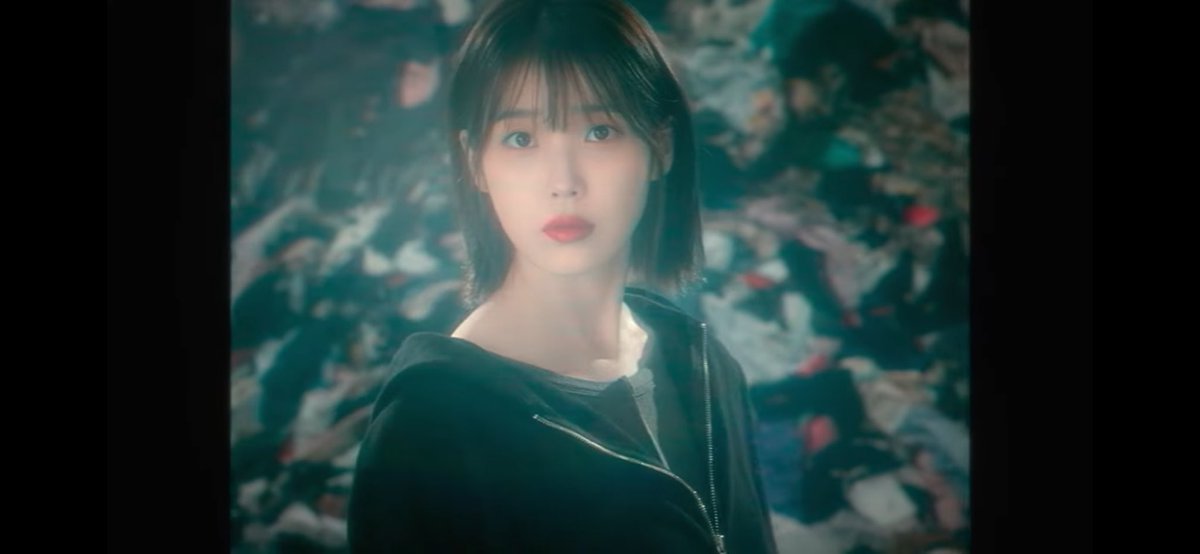 jo1t3o's tweet photo. IUさん美しすぎる…

#Love_wins_all 
#LoveWinsAllMV 
#Iu #TAEHYUNG https://t.co/T1aup7tCFW